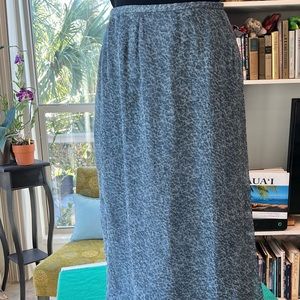 Slimming LIZ CLAIRBORNE Skirt ~ Perfect for Summer!